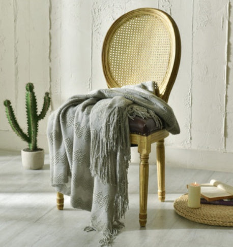 Petit plaid tricoté à franges – Couverture douce pour sieste et canapé